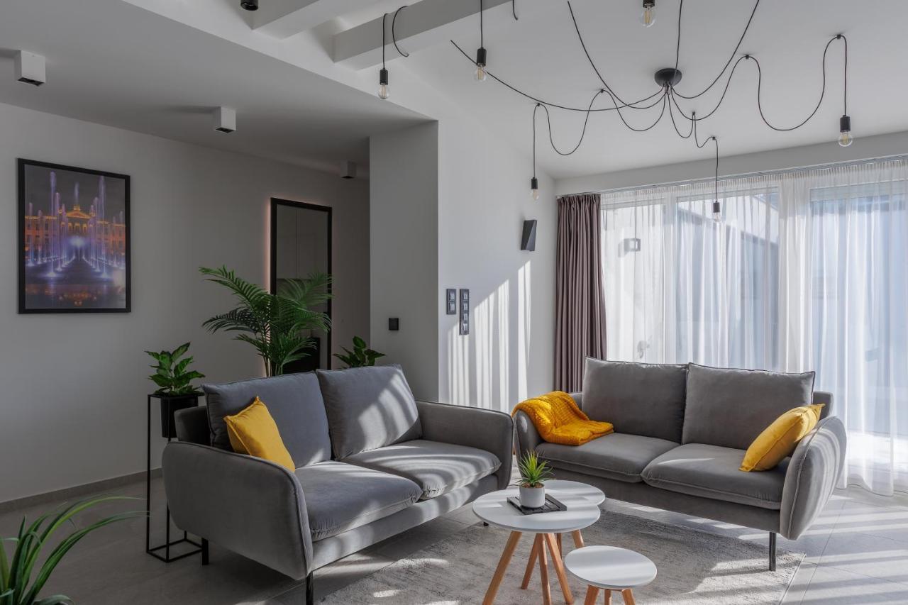 Noir Hotel - Penthouse Apartman Segedyn Zewnętrze zdjęcie