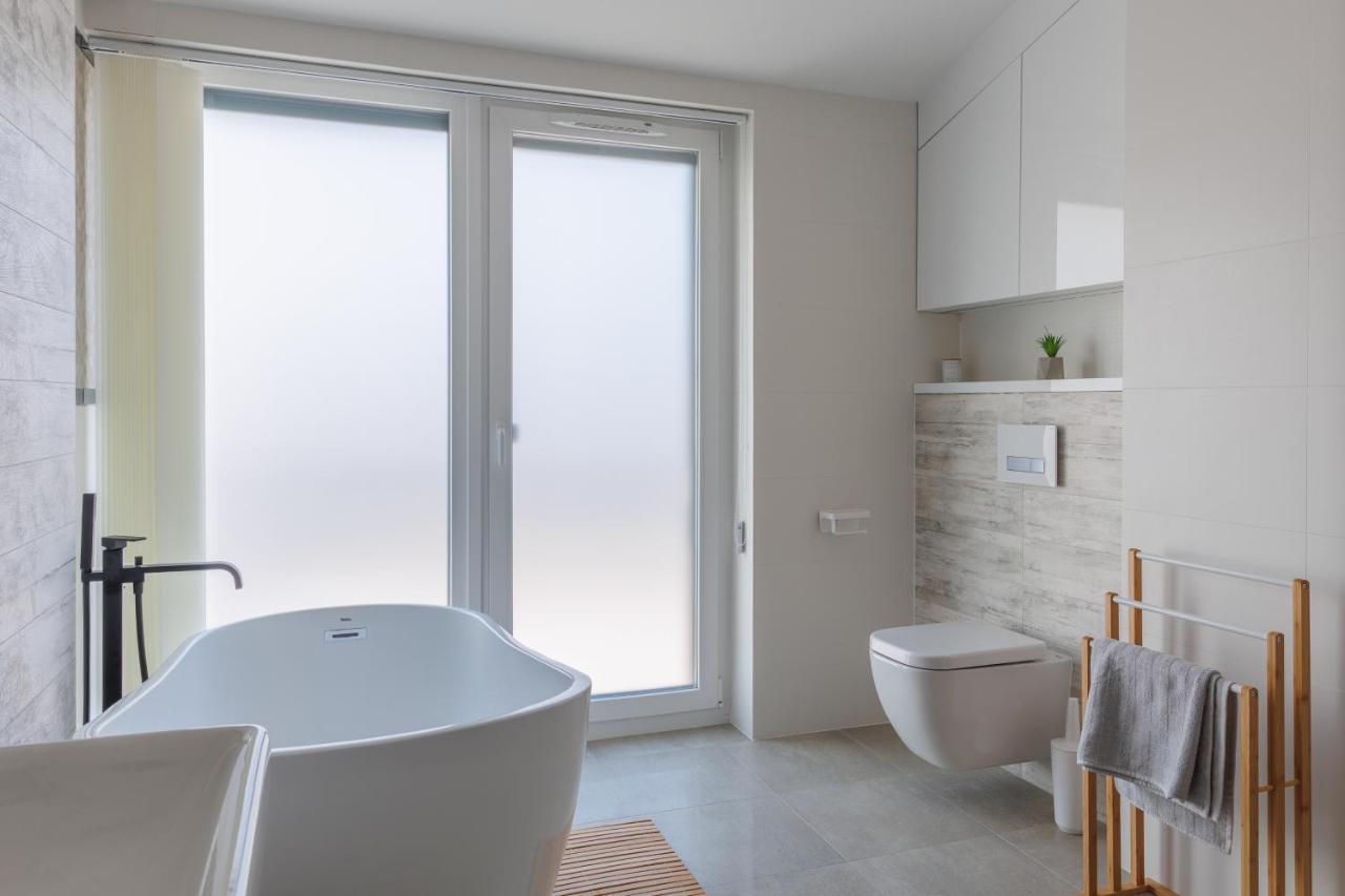 Noir Hotel - Penthouse Apartman Segedyn Zewnętrze zdjęcie
