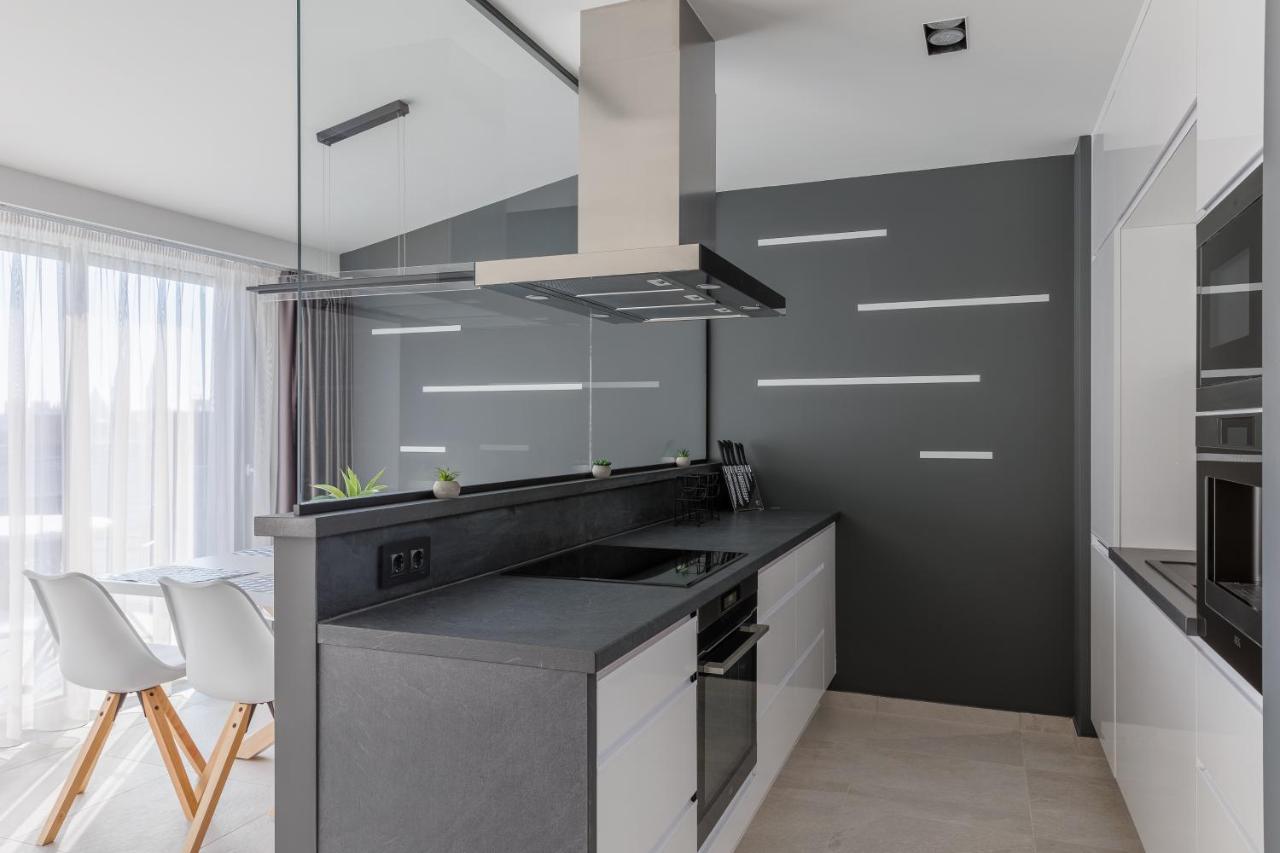 Noir Hotel - Penthouse Apartman Segedyn Zewnętrze zdjęcie